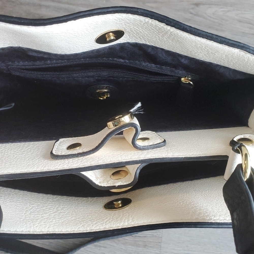 Purse - Picture 6 of 8